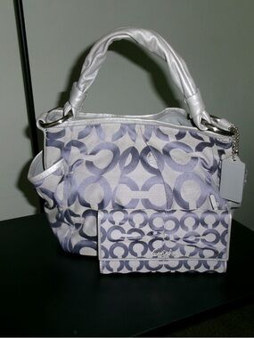Coach 13427 Op Art Signature C Hobo with matching wallet!! Lavender